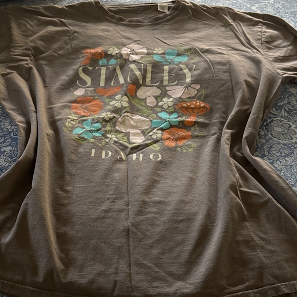 Stanley BrownT-Shirt with Floral and Mushroom Graphic Design - Picture 1 of 4